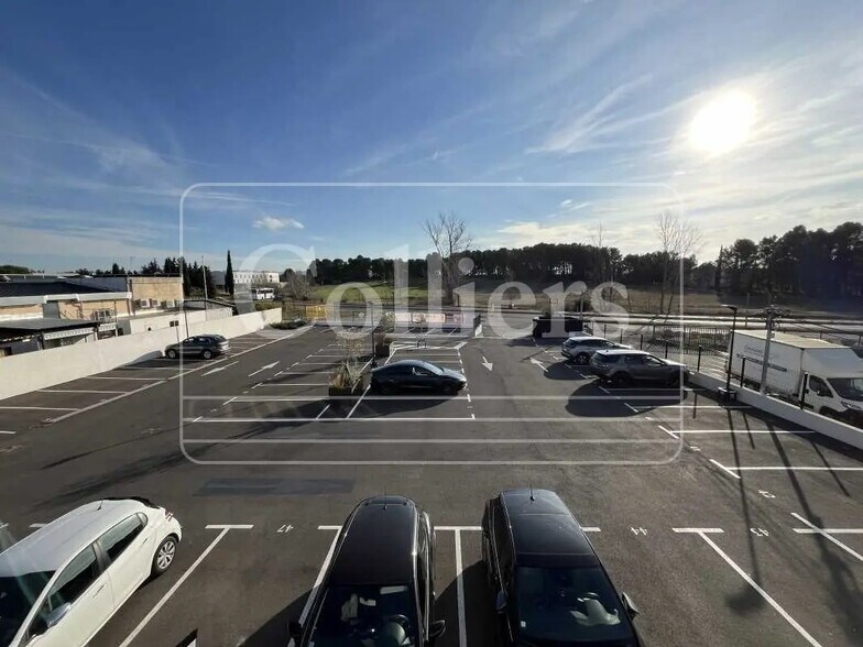 Bureau dans Éguilles à vendre - Photo de l’immeuble – Image 3 sur 11