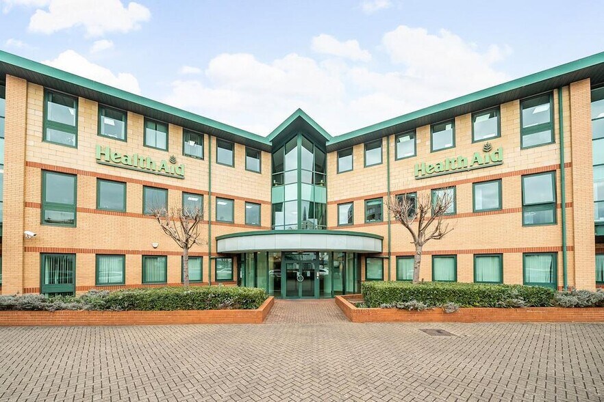Marlborough Hl, Harrow à louer - Photo de l’immeuble – Image 1 sur 28