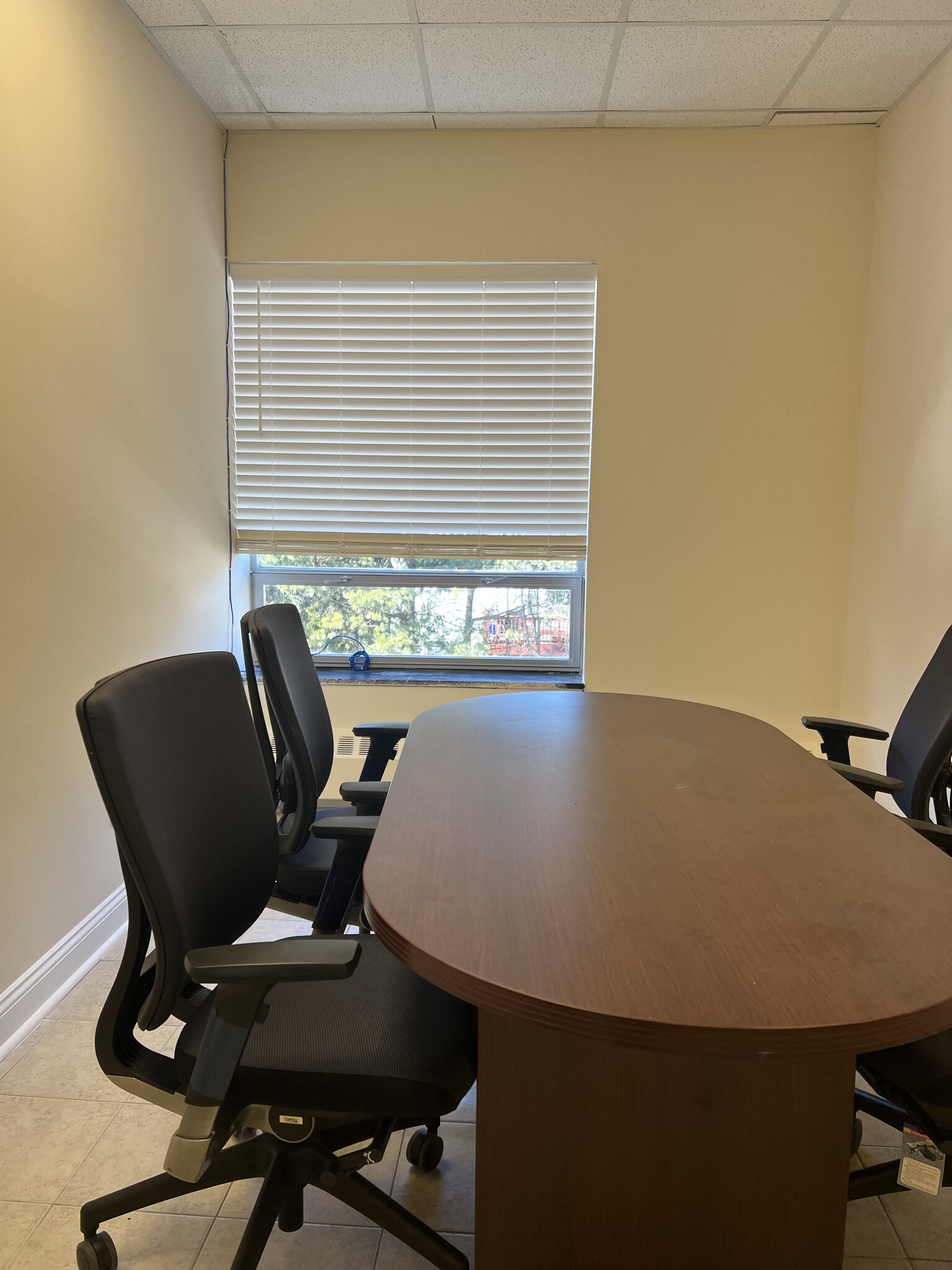 550 Sylvan Ave, Englewood Cliffs, NJ à louer Photo de l’immeuble– Image 1 sur 5