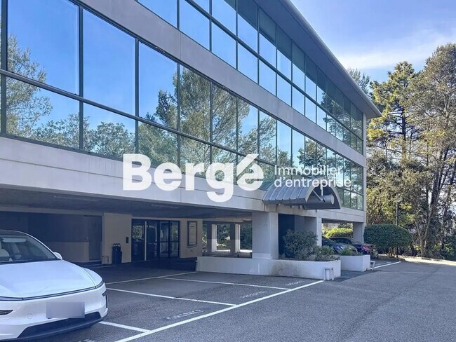 Plus de détails pour Bureau à louer