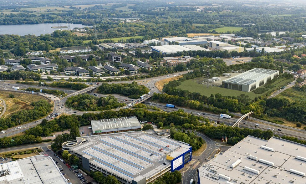 Bath Rd, Reading à louer - Photo de l’immeuble – Image 2 sur 2