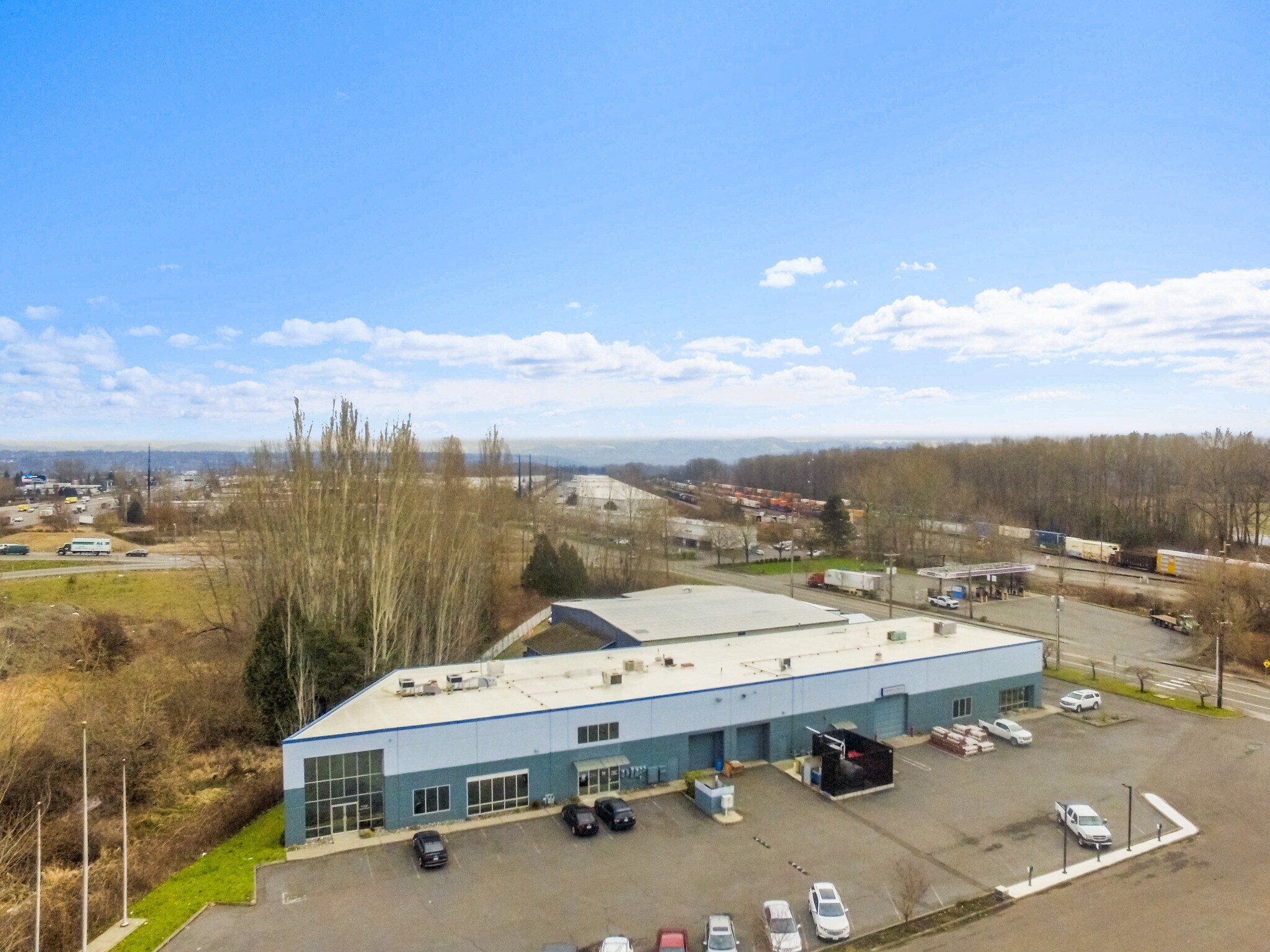 3077 20th St E, Fife, WA à louer Photo principale– Image 1 sur 55