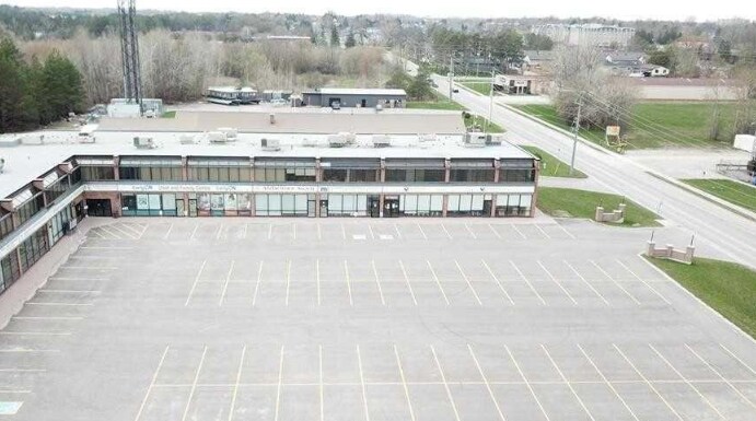 55 Mary St, Lindsay, ON à louer Photo principale– Image 1 sur 3