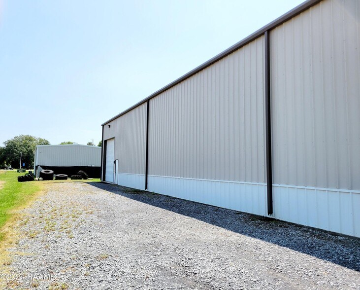 644 Enterprise Pky, Breaux Bridge, LA à louer - Photo de l’immeuble – Image 3 sur 11
