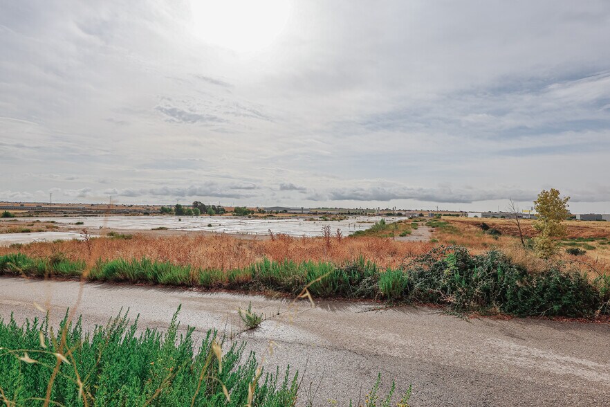 Lugar I-9, Torija, Guadalajara à louer - Photo de l’immeuble – Image 3 sur 5