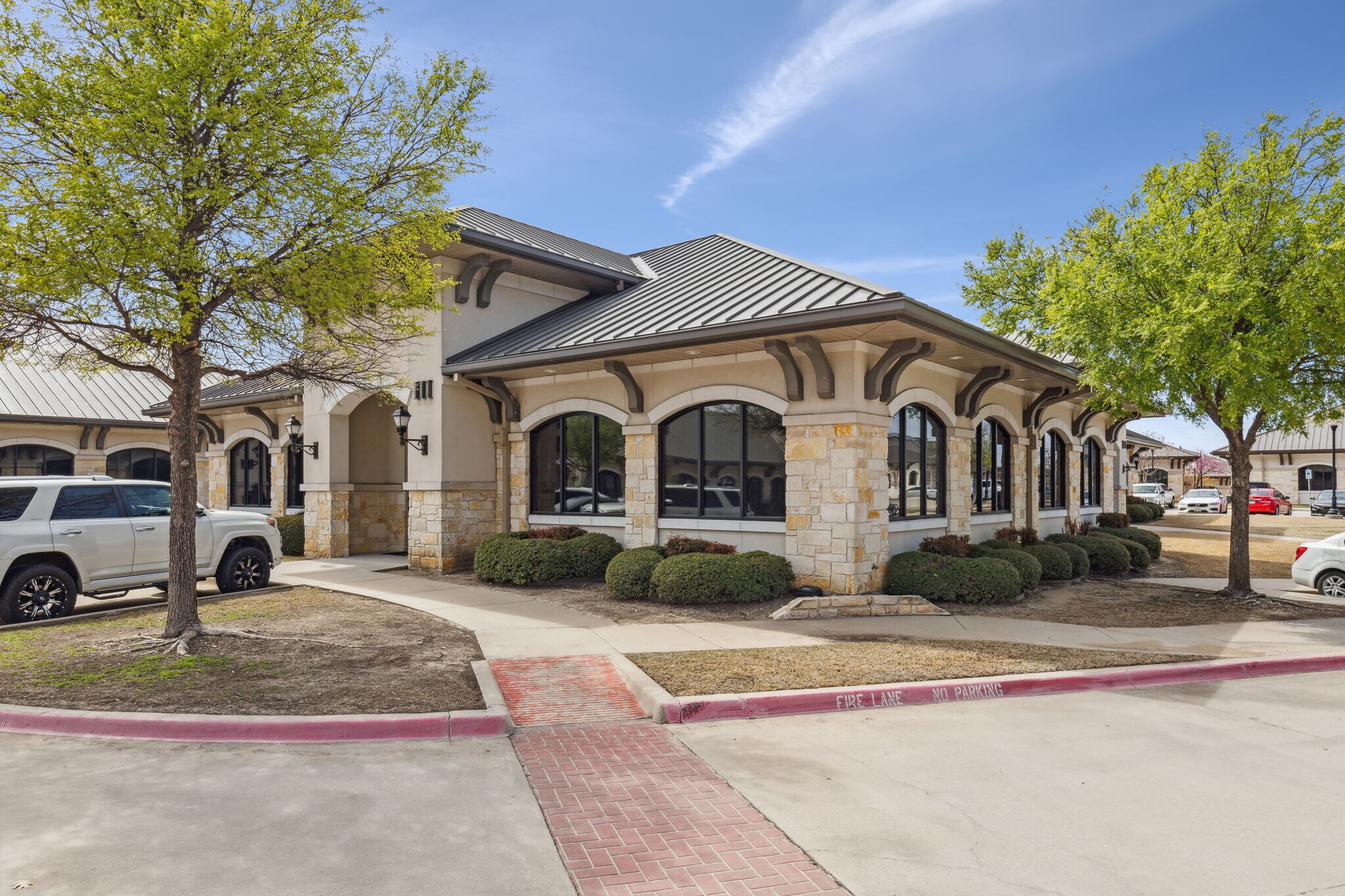 8501 Wade Blvd, Frisco, TX à louer Photo principale– Image 1 sur 27