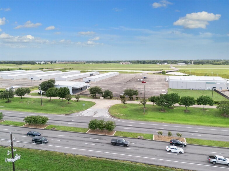 12890C S Highway 6, Sugar Land, TX à vendre - Photo de l’immeuble – Image 2 sur 14