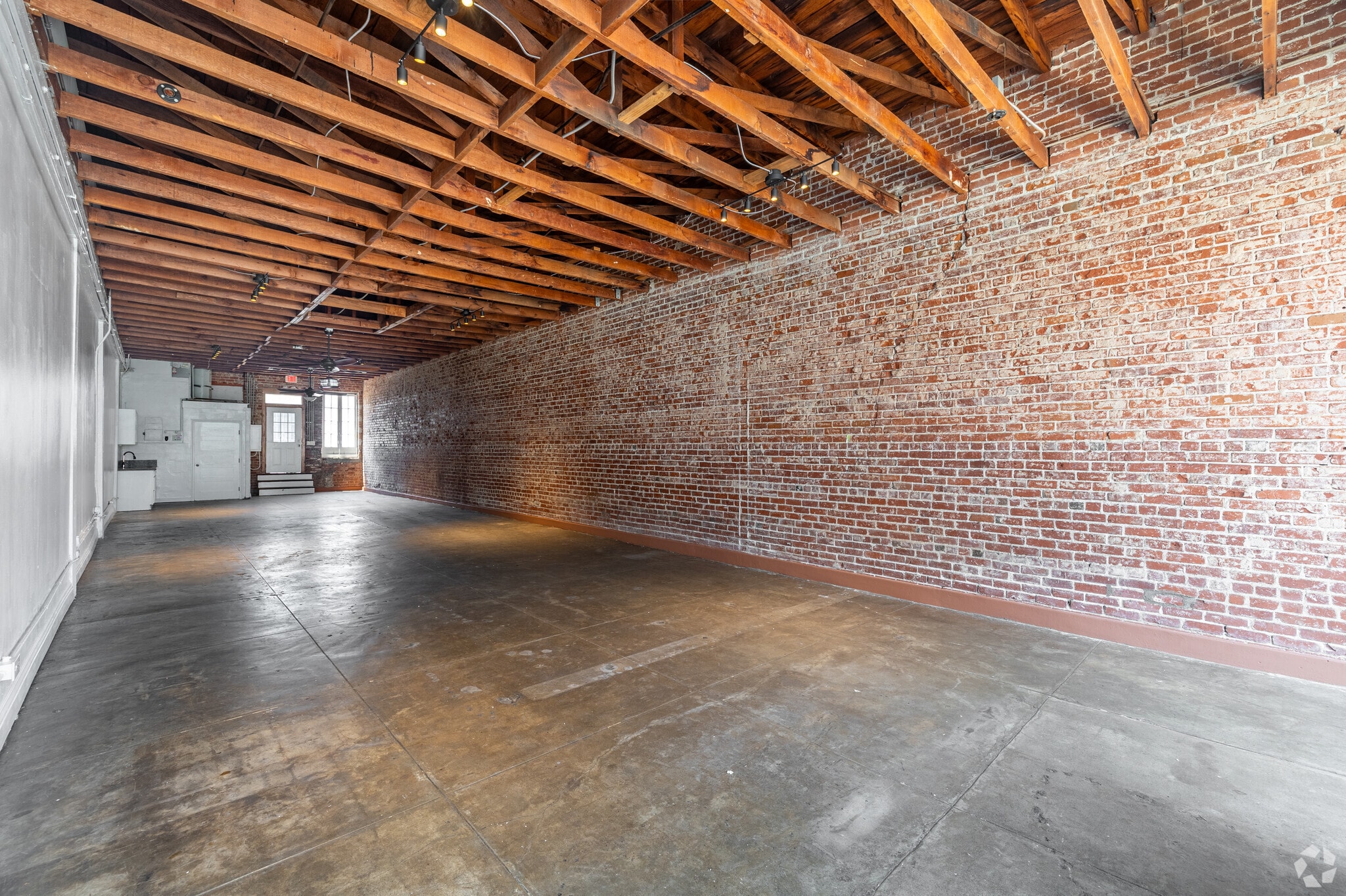 309 W 7th St, San Pedro, CA à louer Photo intérieure– Image 1 sur 12