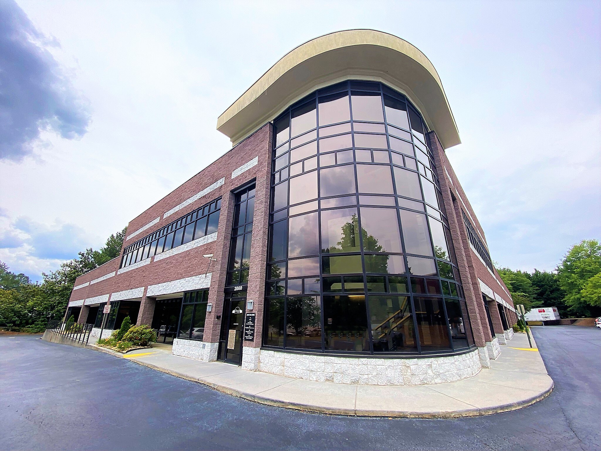 2060 Franklin Way, Marietta, GA à louer Photo de l’immeuble– Image 1 sur 6