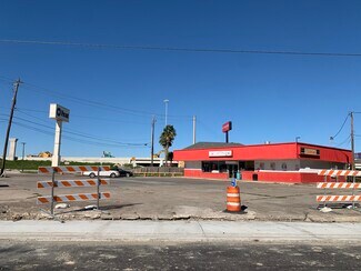 Plus de détails pour 2214 Leopard St, Corpus Christi, TX - Local commercial à louer