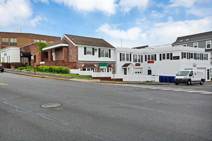 179 Cherry St, New Canaan, CT à vendre - Photo principale – Image 1 sur 13