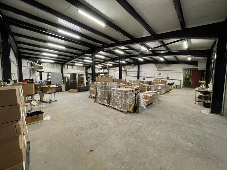 Local d’activités dans Neuilly-Plaisance à louer - Photo intérieure – Image 3 sur 6