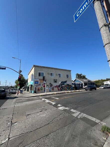 5426 Compton Ave, Los Angeles, CA à vendre - Photo de l’immeuble – Image 2 sur 13