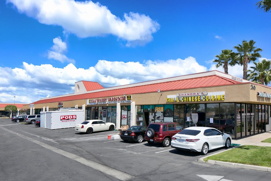 2501-2505 E Palmdale Blvd, Palmdale, CA à louer - Photo de l’immeuble – Image 3 sur 10