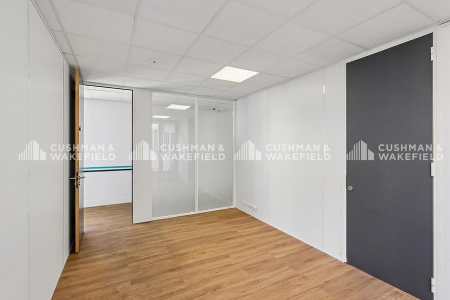 32 Rue De Ponthieu, Paris à louer - Photo intérieure – Image 3 sur 32