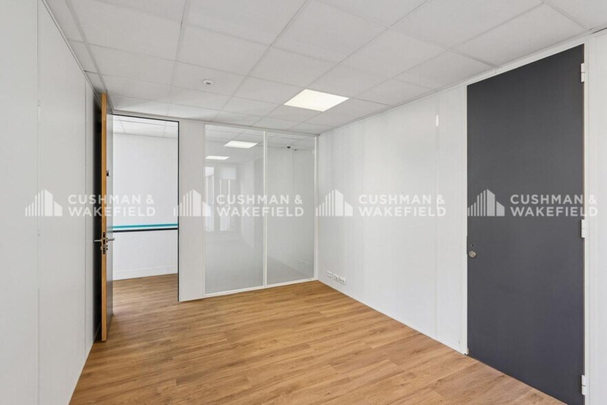 32 Rue De Ponthieu, Paris à louer - Photo intérieure – Image 3 sur 32