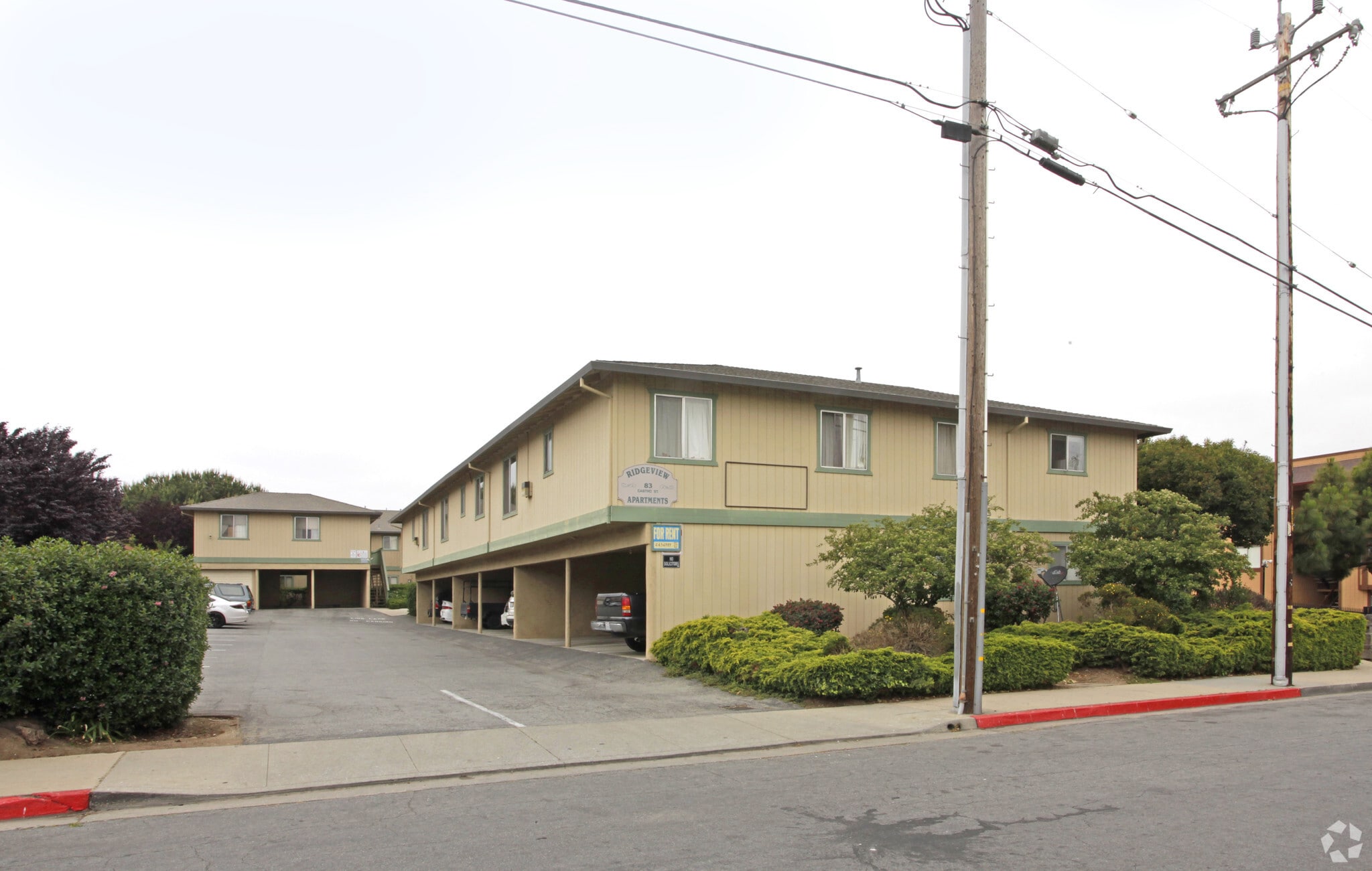 83 Castro St, Salinas, CA à vendre Photo principale– Image 1 sur 17