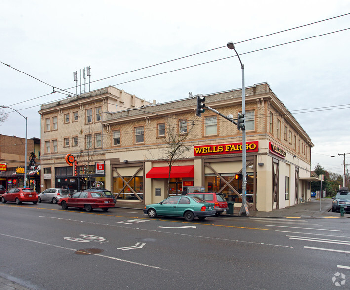 1701-1707 N 45th St, Seattle, WA à louer - Photo de l’immeuble – Image 1 sur 3