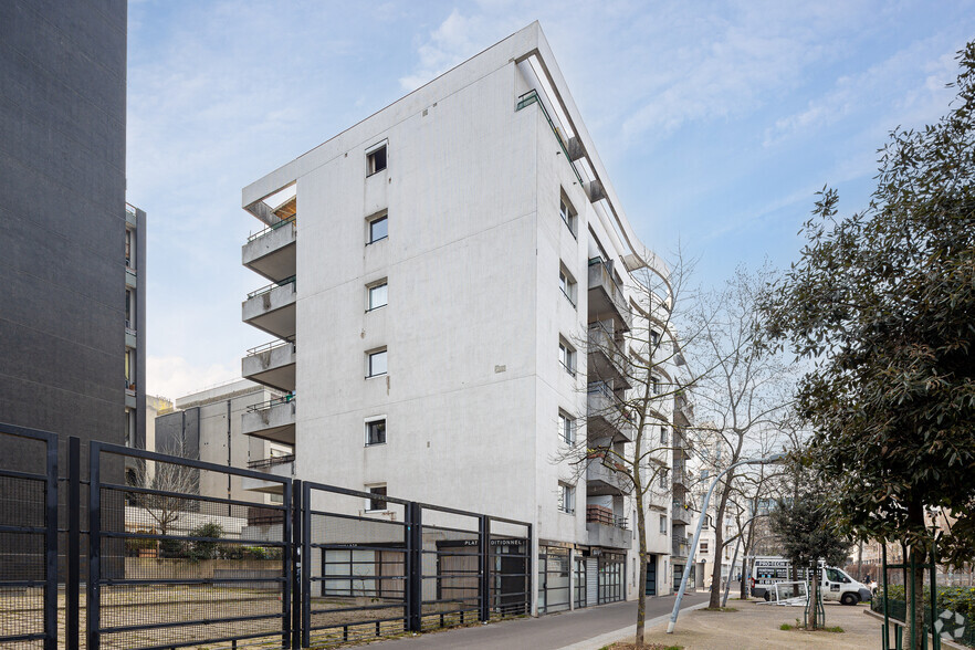 Local commercial dans Paris à vendre - Photo de l’immeuble – Image 2 sur 3