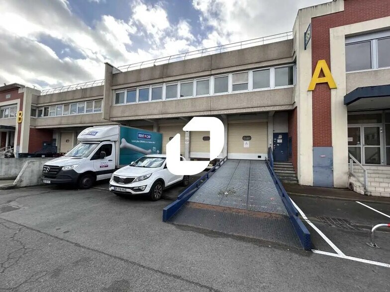 Bureau dans Saint-Ouen-sur-Seine à louer - Photo de l’immeuble – Image 1 sur 21