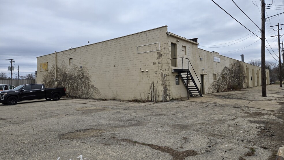 1810 15th Ave, Rockford, IL à vendre - Photo de l’immeuble – Image 2 sur 2