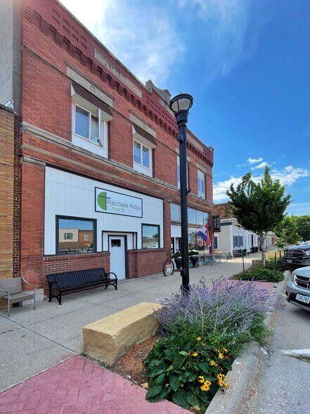 1406-1408 Walnut St, Dallas Center, IA à vendre - Photo de l’immeuble – Image 2 sur 31