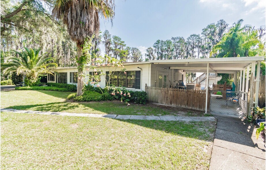 22129 Carson Dr, Land O Lakes, FL à vendre - Photo de l’immeuble – Image 2 sur 40