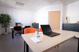 8 Rue De Madrid, Belfort à louer Photo intérieure– Image 1 sur 2