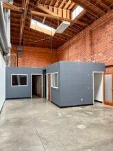 6121 Santa Monica Blvd, Los Angeles, CA à louer Photo intérieure– Image 2 sur 8