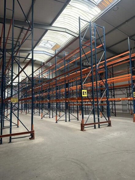 Industriel/Logistique dans Le Thillay à louer - Photo intérieure – Image 3 sur 6