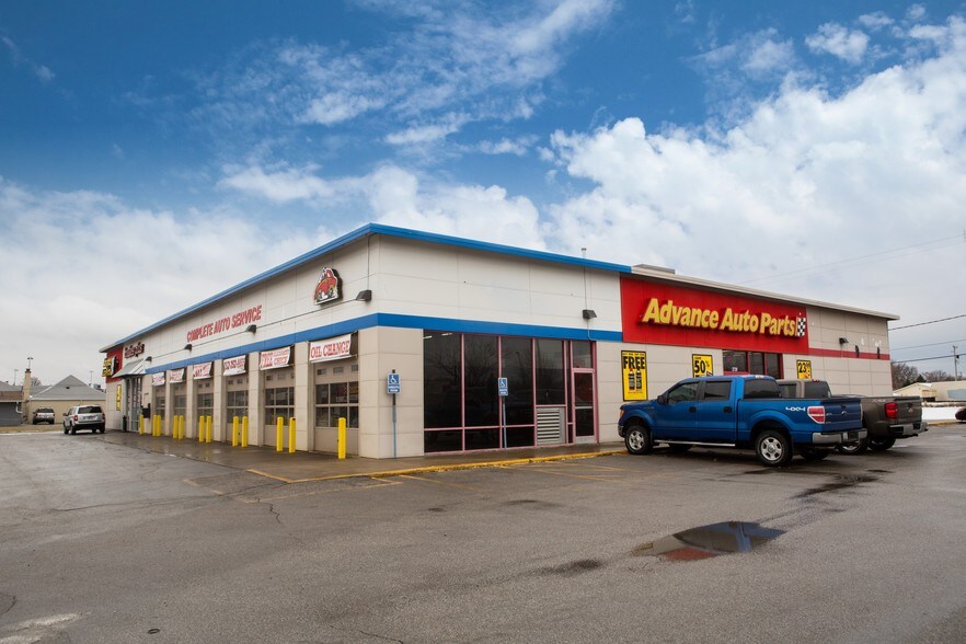 2729 W Broadway St, Council Bluffs, IA à louer - Photo de l’immeuble – Image 3 sur 9