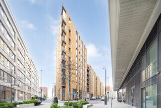 Plus de détails pour Royal Crest Av, Londres - Logement à vendre