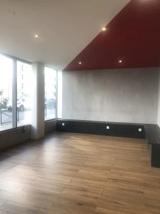 Plus de détails pour Local commercial à louer