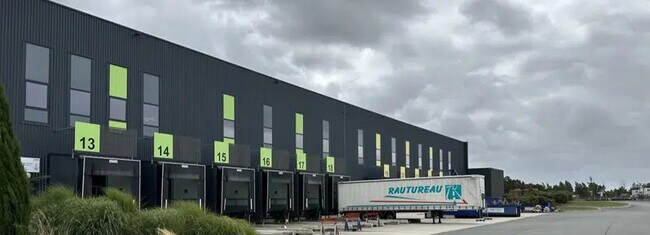 Plus de détails pour Industriel/Logistique à louer