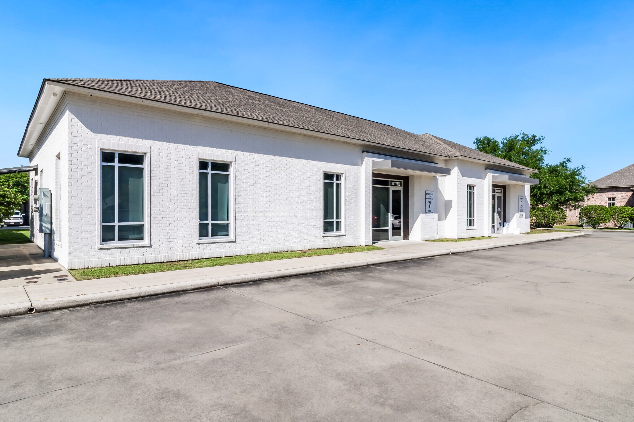1700 Kaliste Saloom Rd, Lafayette, LA à louer Photo de l’immeuble– Image 1 sur 16