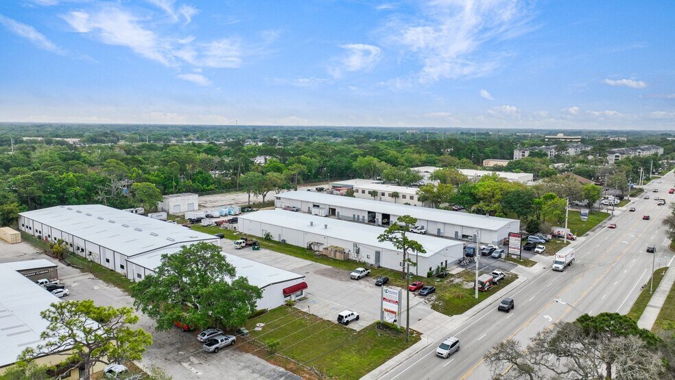 1985 Cattlemen Rd, Sarasota, FL à vendre - Photo de l’immeuble – Image 3 sur 8