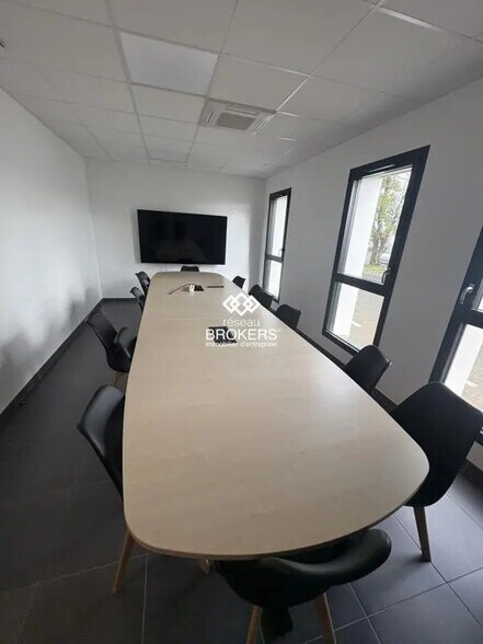 Local d'activités dans Thouaré-sur-Loire à vendre - Photo de l’immeuble – Image 3 sur 3