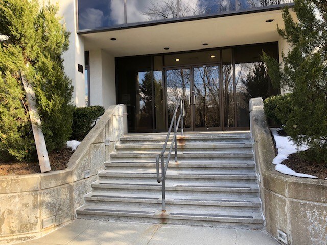 5 Schuman Rd, Millwood, NY à louer - Photo de l’immeuble – Image 3 sur 9