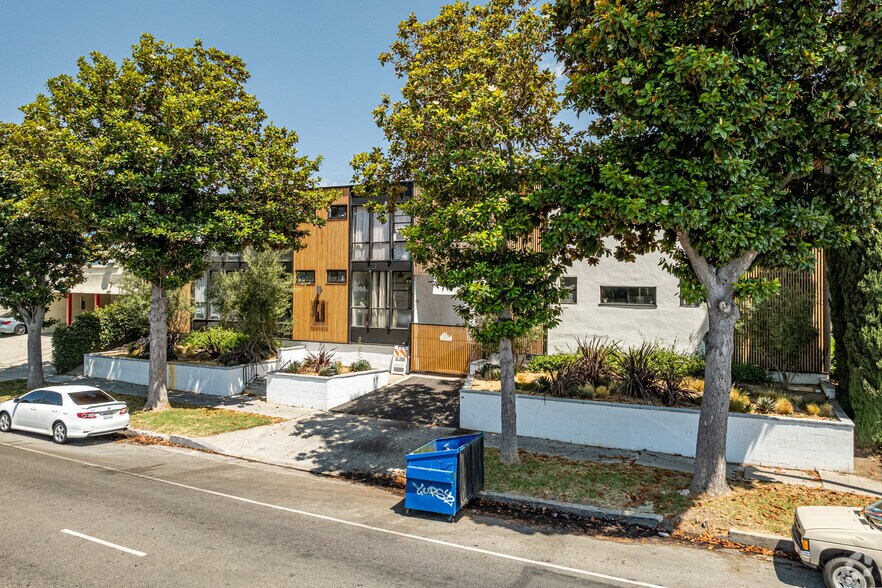4723-4727 W Beverly Blvd, Los Angeles, CA à vendre - Photo de l’immeuble – Image 1 sur 28