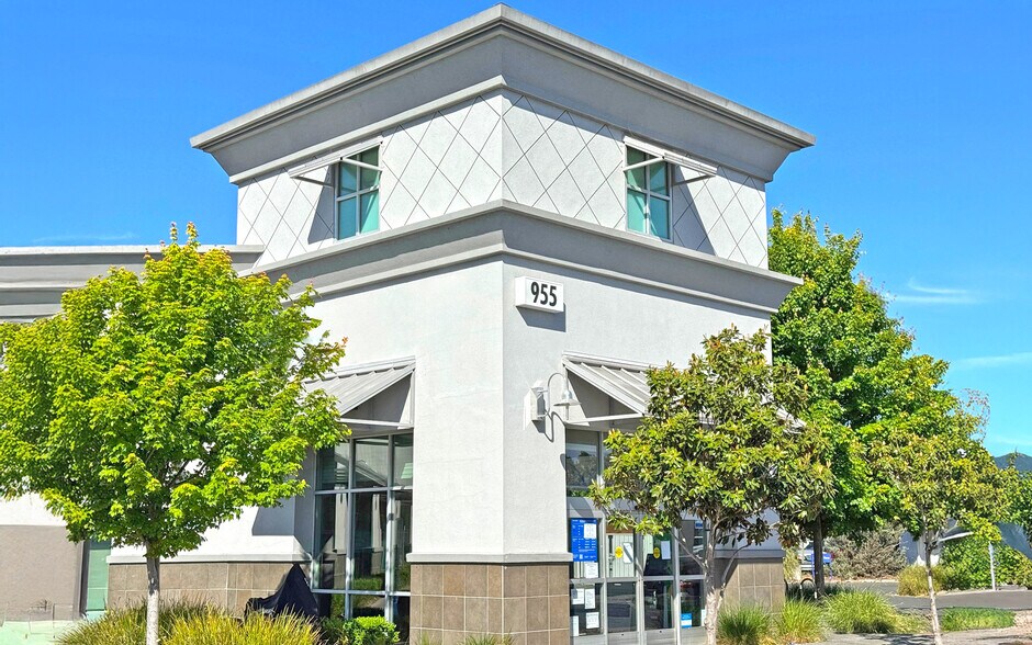 955 Stony Point Rd, Santa Rosa, CA à vendre - Photo de l’immeuble – Image 3 sur 6