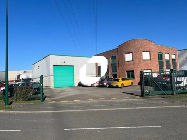 Plus de détails pour Bureau, Local d'activités à louer