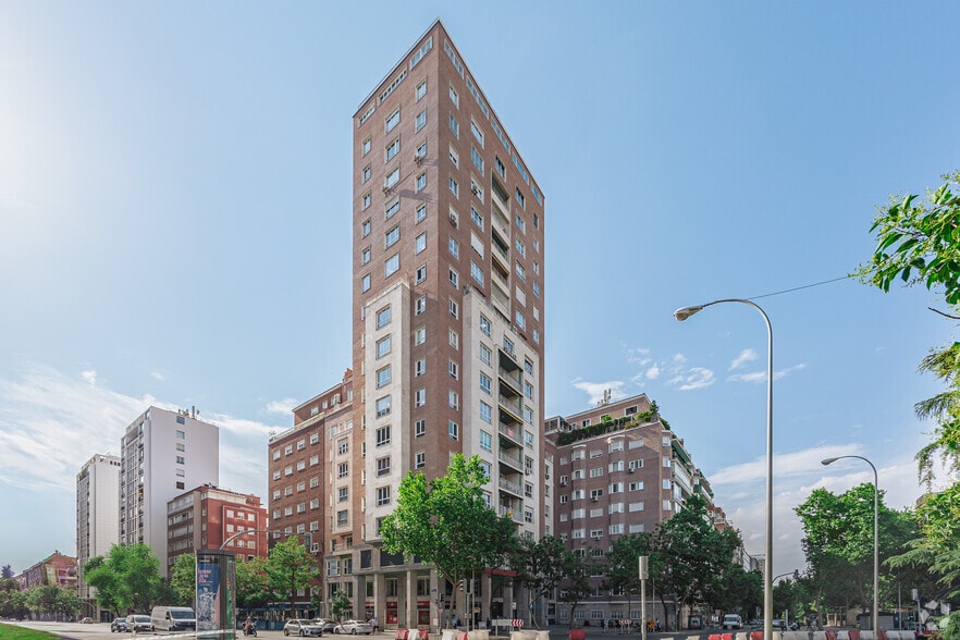 Paseo Castellana, 140, Madrid, Madrid à vendre - Photo de l’immeuble – Image 3 sur 6