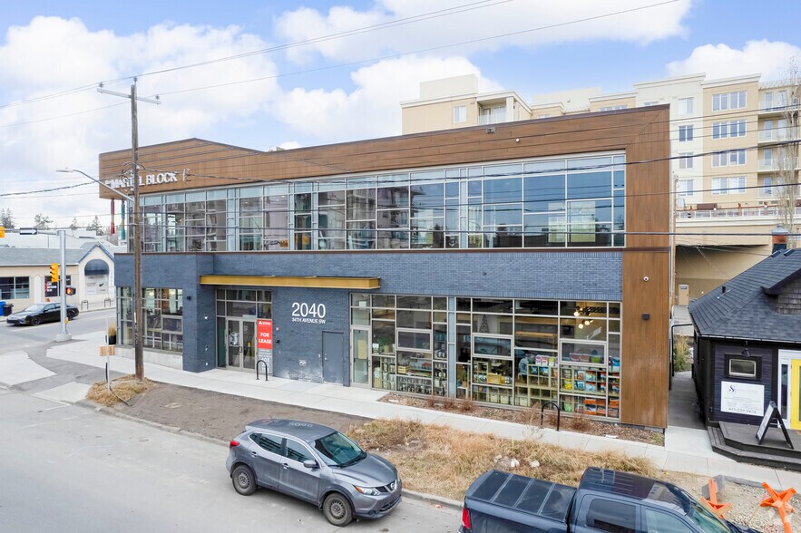 2040 34th Ave SW, Calgary, AB à louer - Photo de l’immeuble – Image 1 sur 7