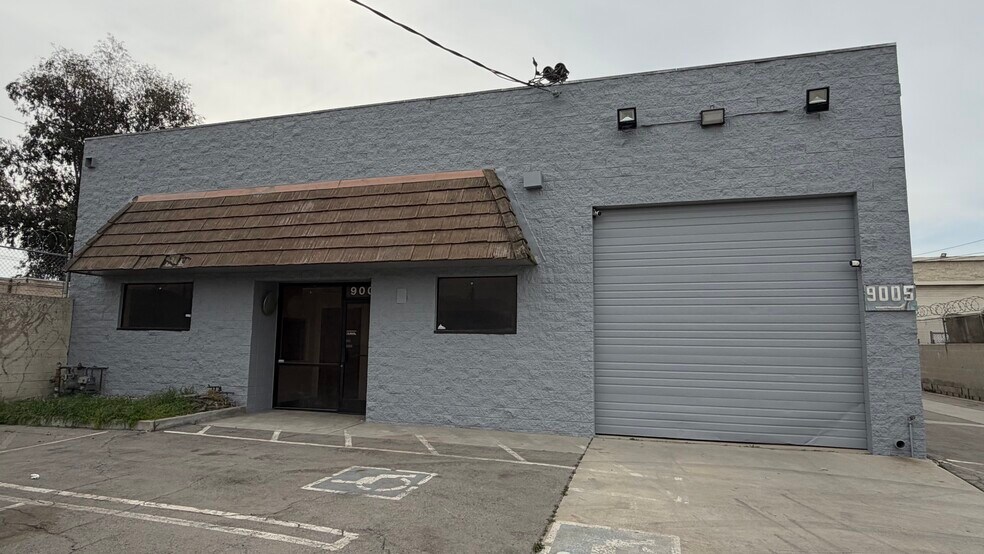 9003-9005 Norris Ave, Sun Valley, CA à louer - Photo de l’immeuble – Image 2 sur 4