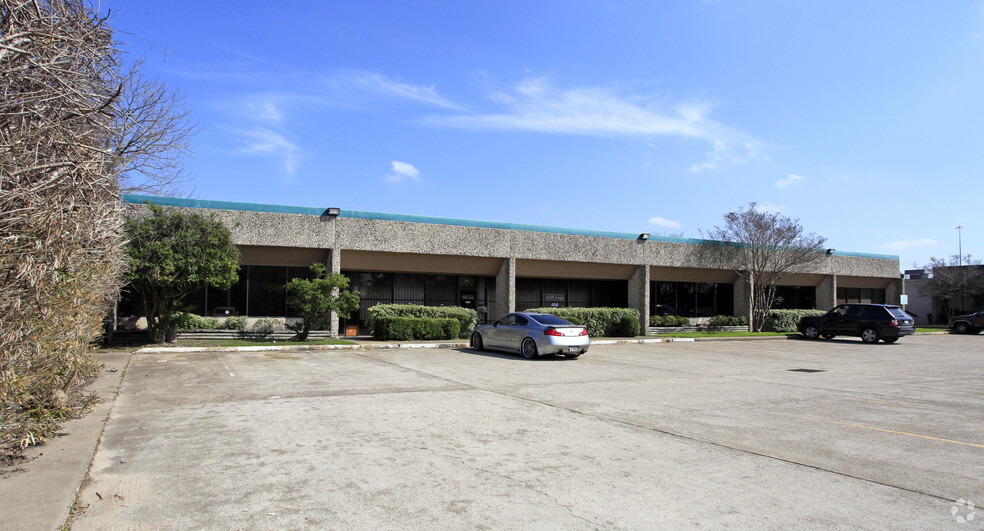 9434 Katy Fwy, Houston, TX à louer - Photo de l’immeuble – Image 2 sur 2
