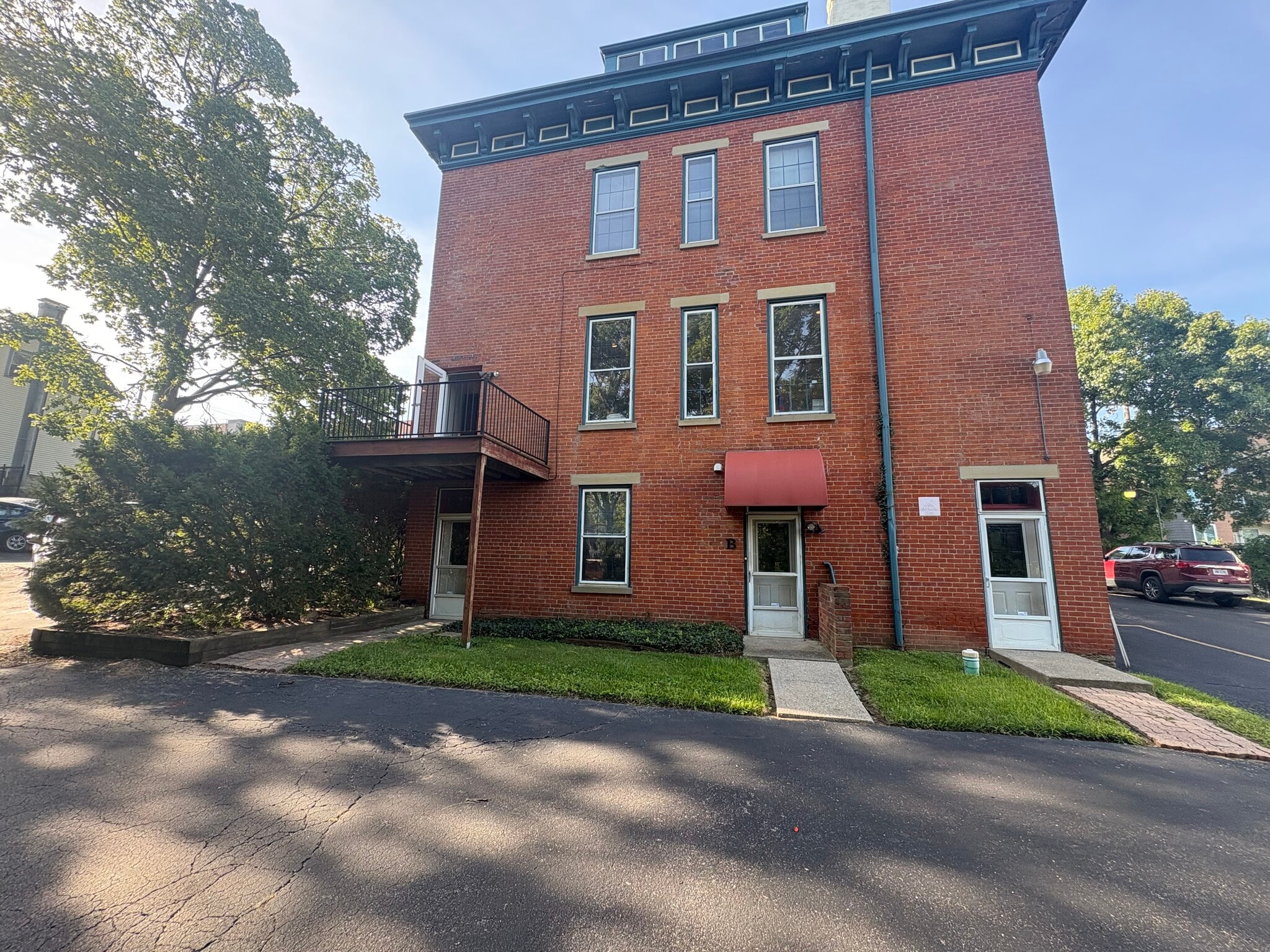 114 Wellington Pl, Cincinnati, OH à louer Photo intérieure– Image 1 sur 17