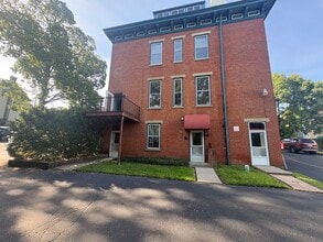 114 Wellington Pl, Cincinnati, OH à louer Photo intérieure– Image 1 sur 17
