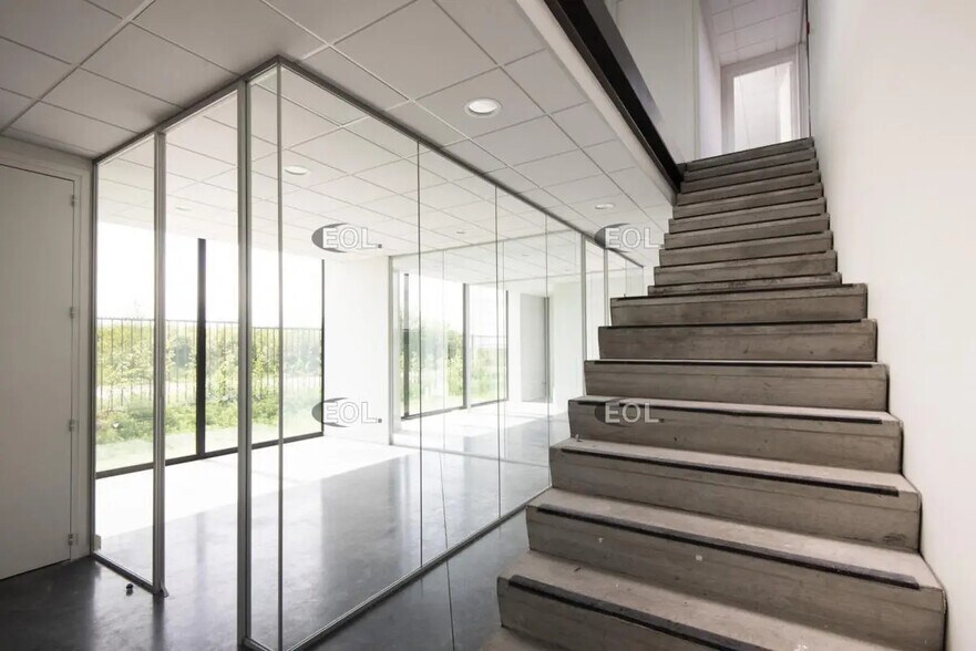 Industriel/Logistique dans Loos à louer - Photo de l’immeuble – Image 2 sur 4