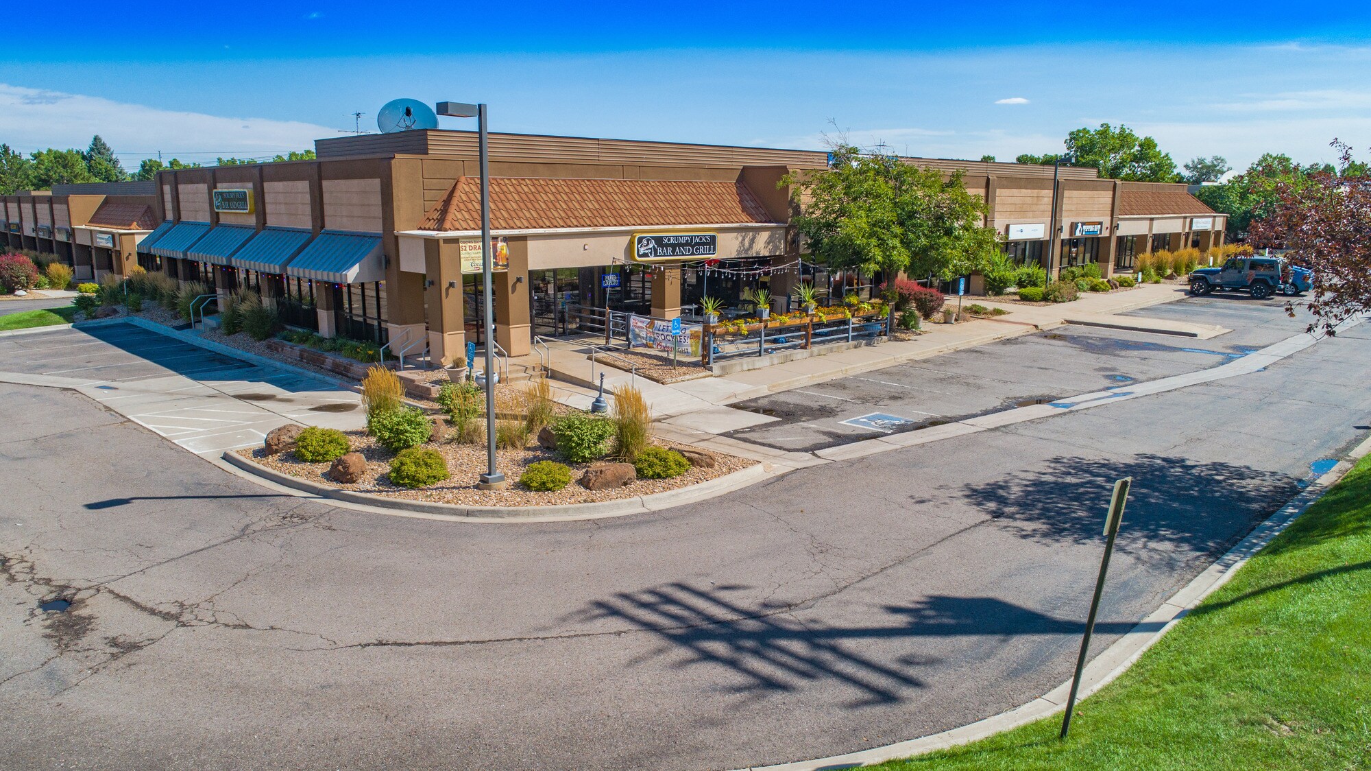 608 Garrison St, Lakewood, CO à louer Photo principale– Image 1 sur 14