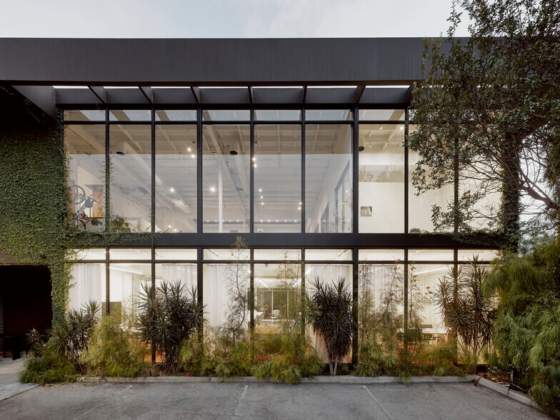 3121 W Temple St, Los Angeles, CA à louer - Photo de l’immeuble – Image 2 sur 10